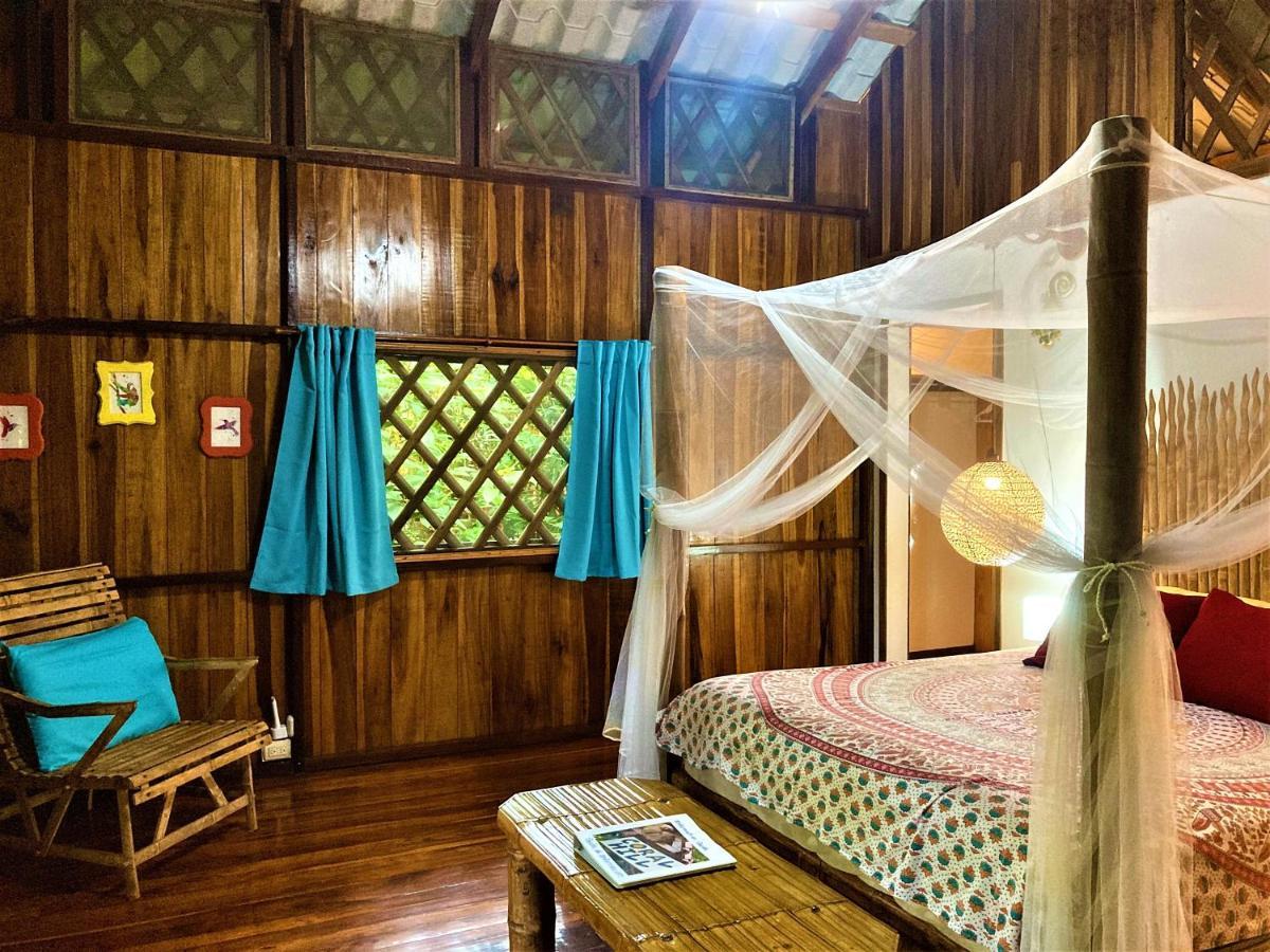 Coral Hill Bungalows Cahuita Extérieur photo