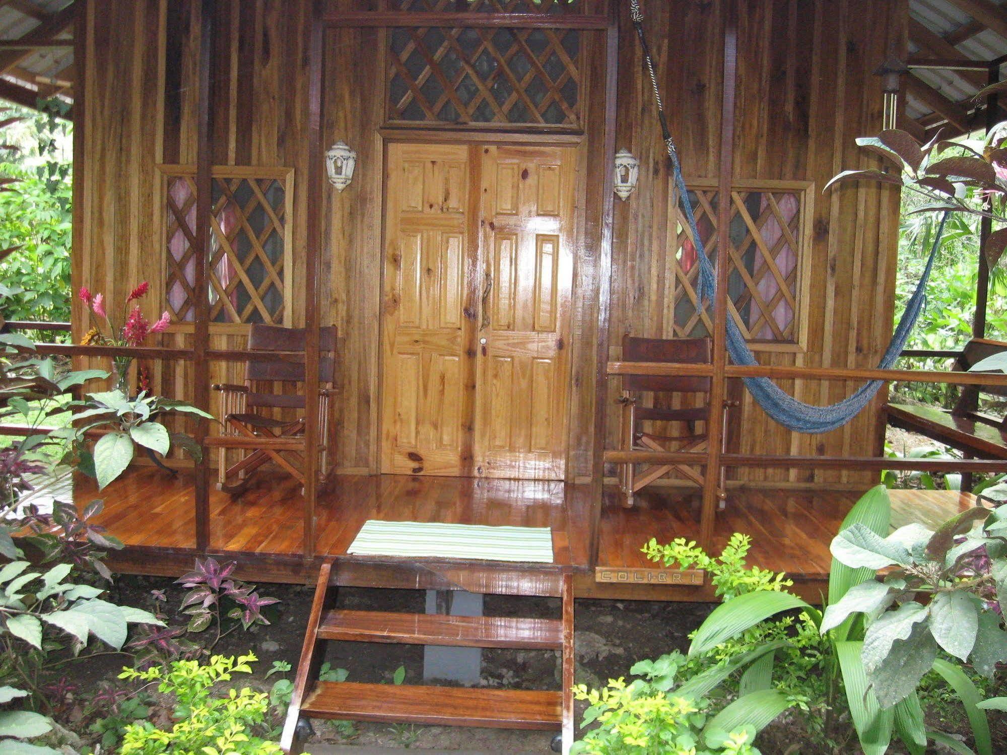Coral Hill Bungalows Cahuita Extérieur photo