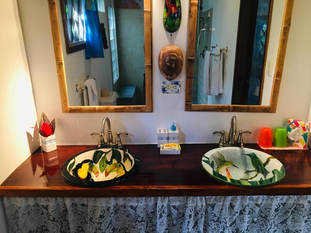 Coral Hill Bungalows Cahuita Extérieur photo