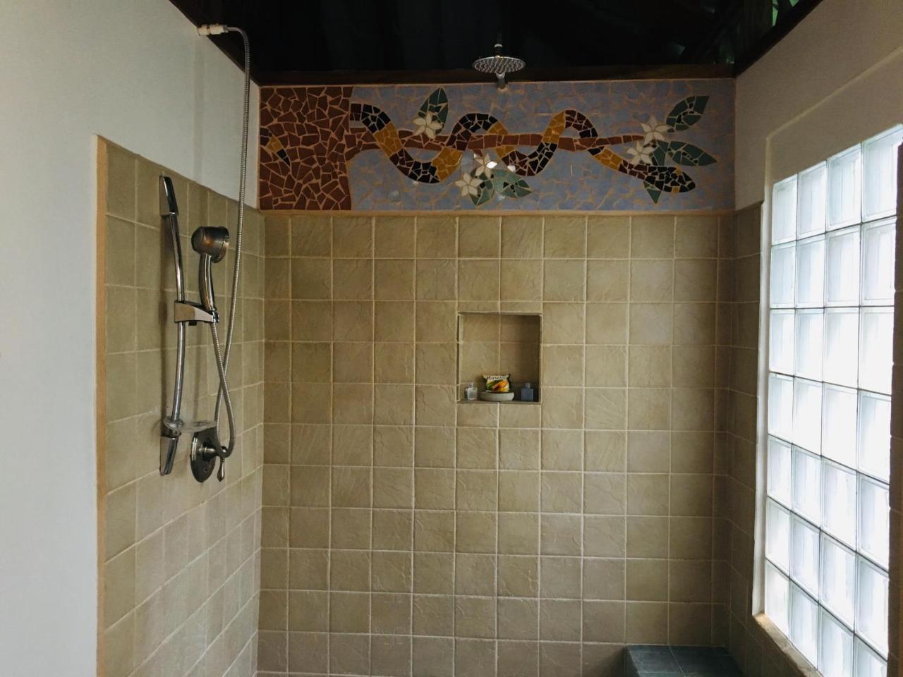 Coral Hill Bungalows Cahuita Extérieur photo