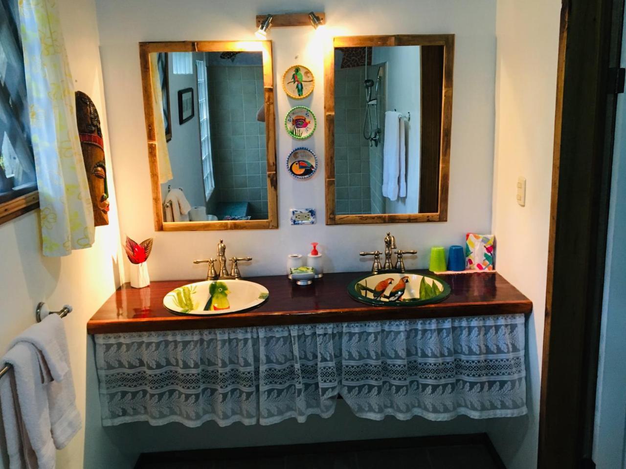 Coral Hill Bungalows Cahuita Extérieur photo