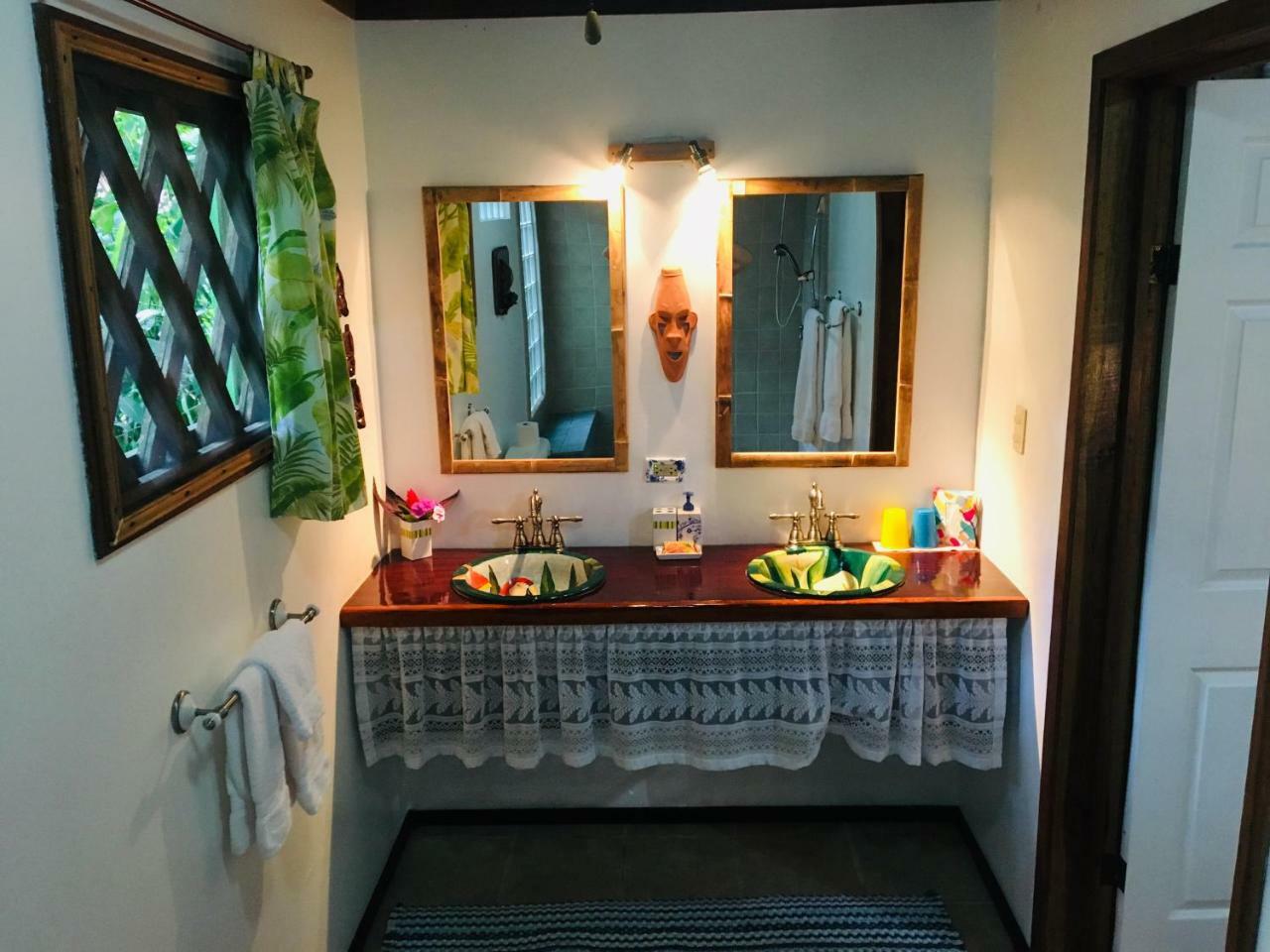 Coral Hill Bungalows Cahuita Extérieur photo