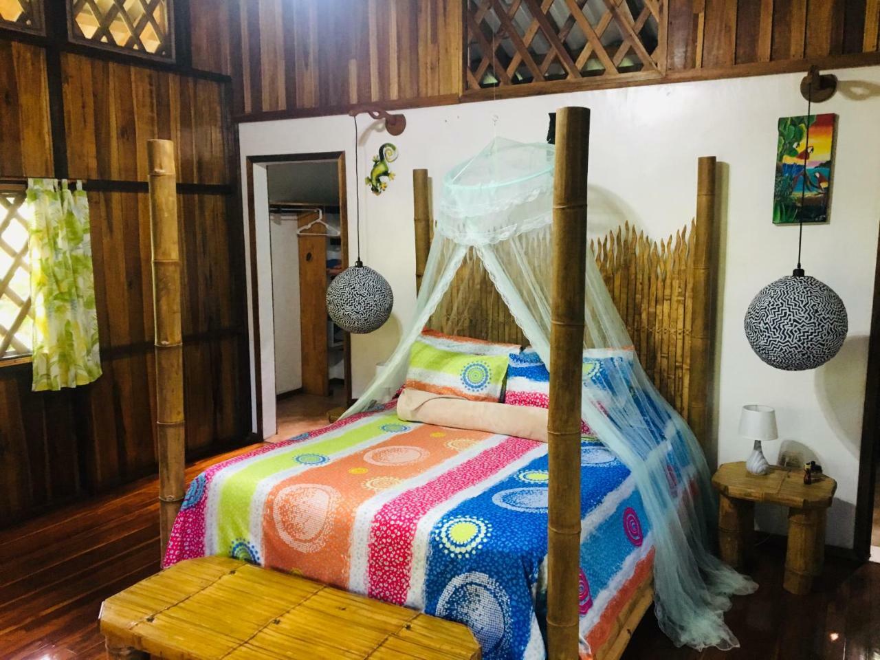 Coral Hill Bungalows Cahuita Extérieur photo